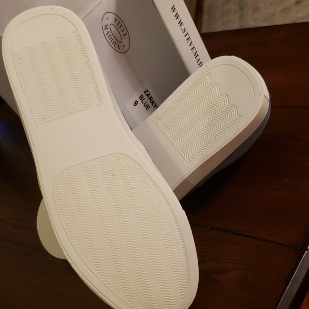 Steve Madden Zarayy Sneakers - Picture 4 of 4
